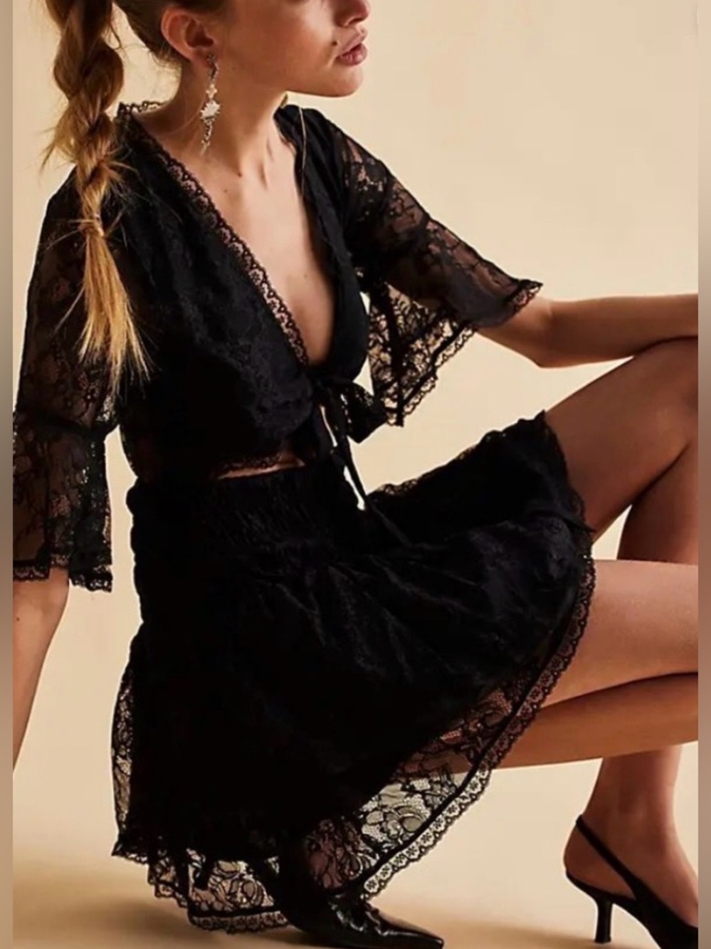 Free People Lala Lace Mini Dress. Front cutout & tie, raffled tiered skirt. M